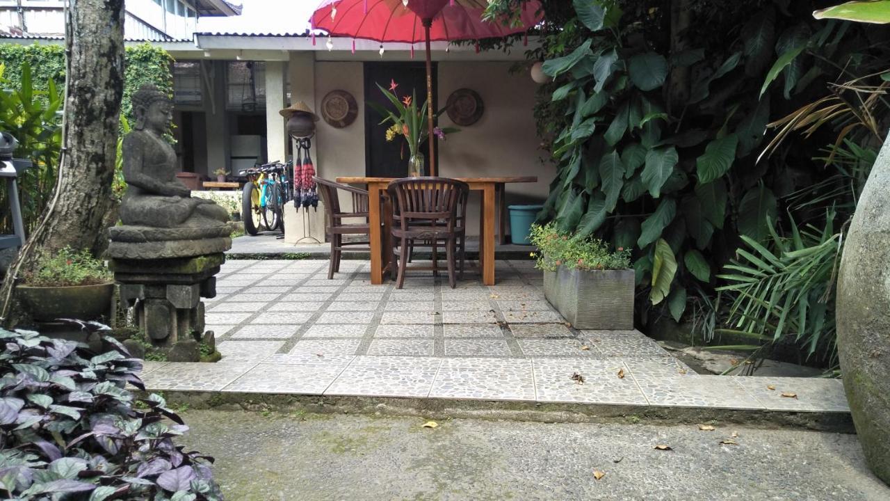 Griya Sriwedari Hotel Ubud Buitenkant foto